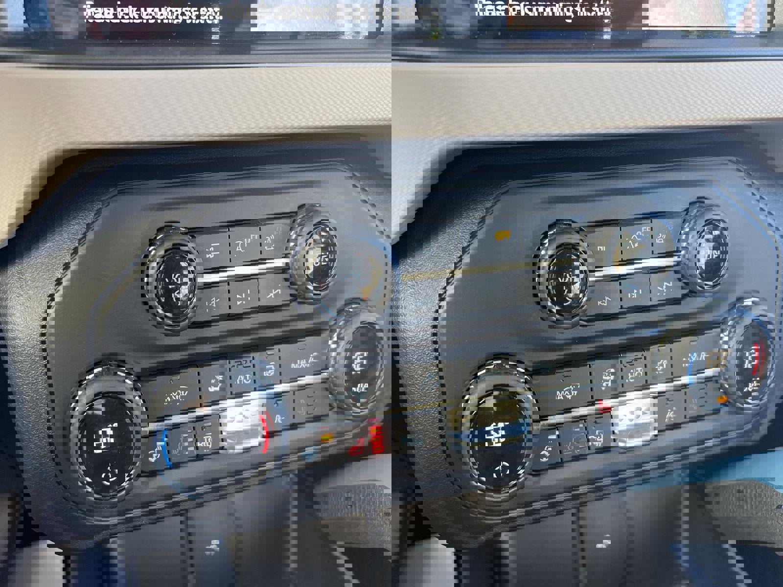 Used 2023 Ford Bronco Wildtrak image 23