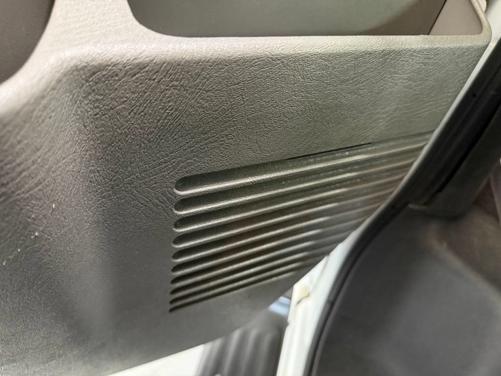 Used 2020 Chevrolet Express 3500 LT w/ LT Preferred Equipment Group RWD image 14