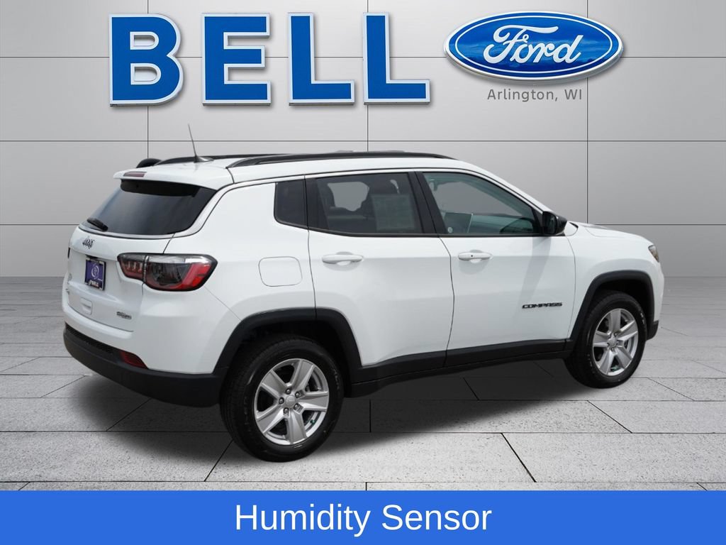 Used 2022 Jeep Compass Latitude w/ Sun and Sound Group AWD/4WD image 3