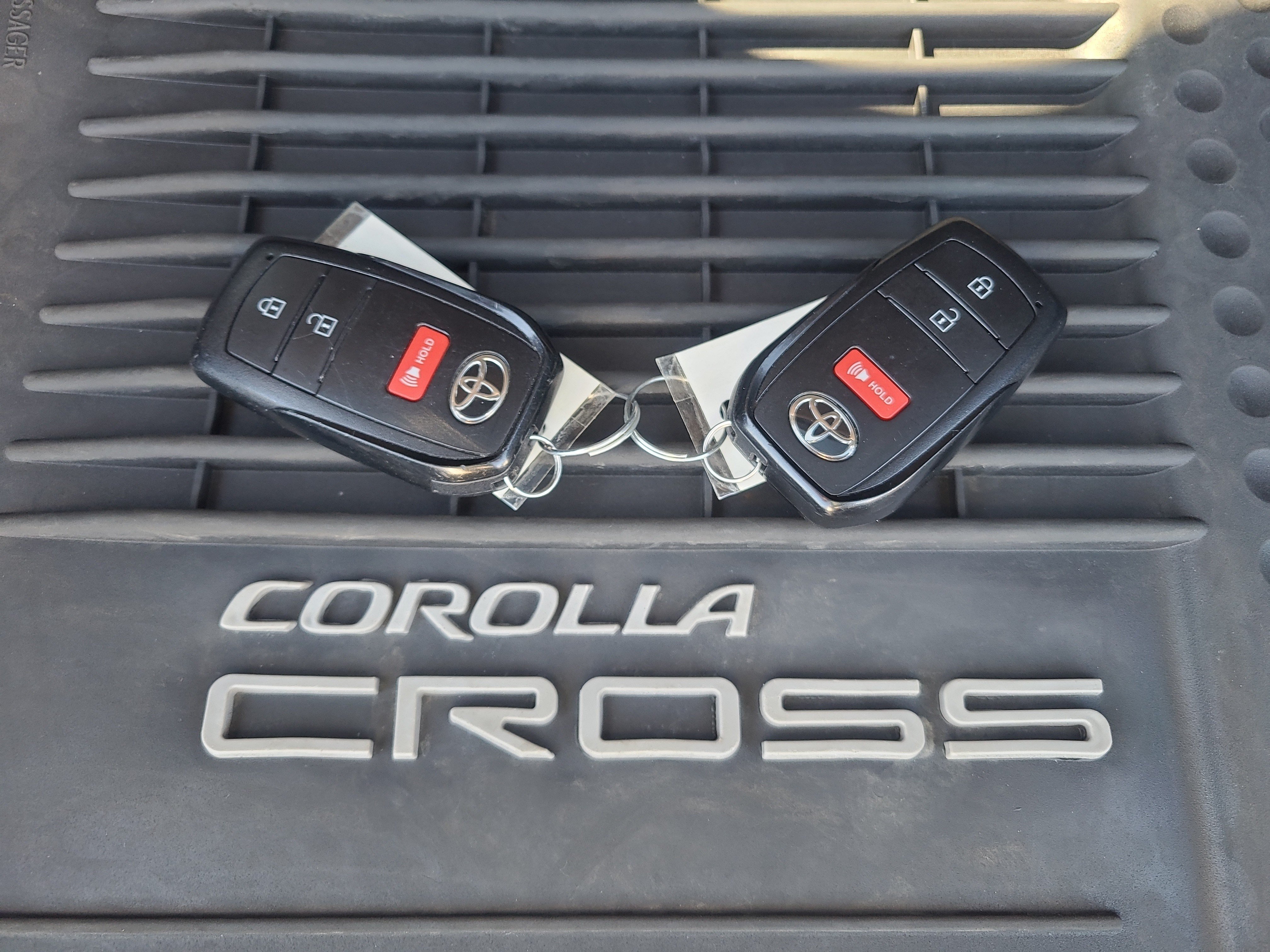 Certified 2024 Toyota Corolla Cross LE AWD/4WD image 30