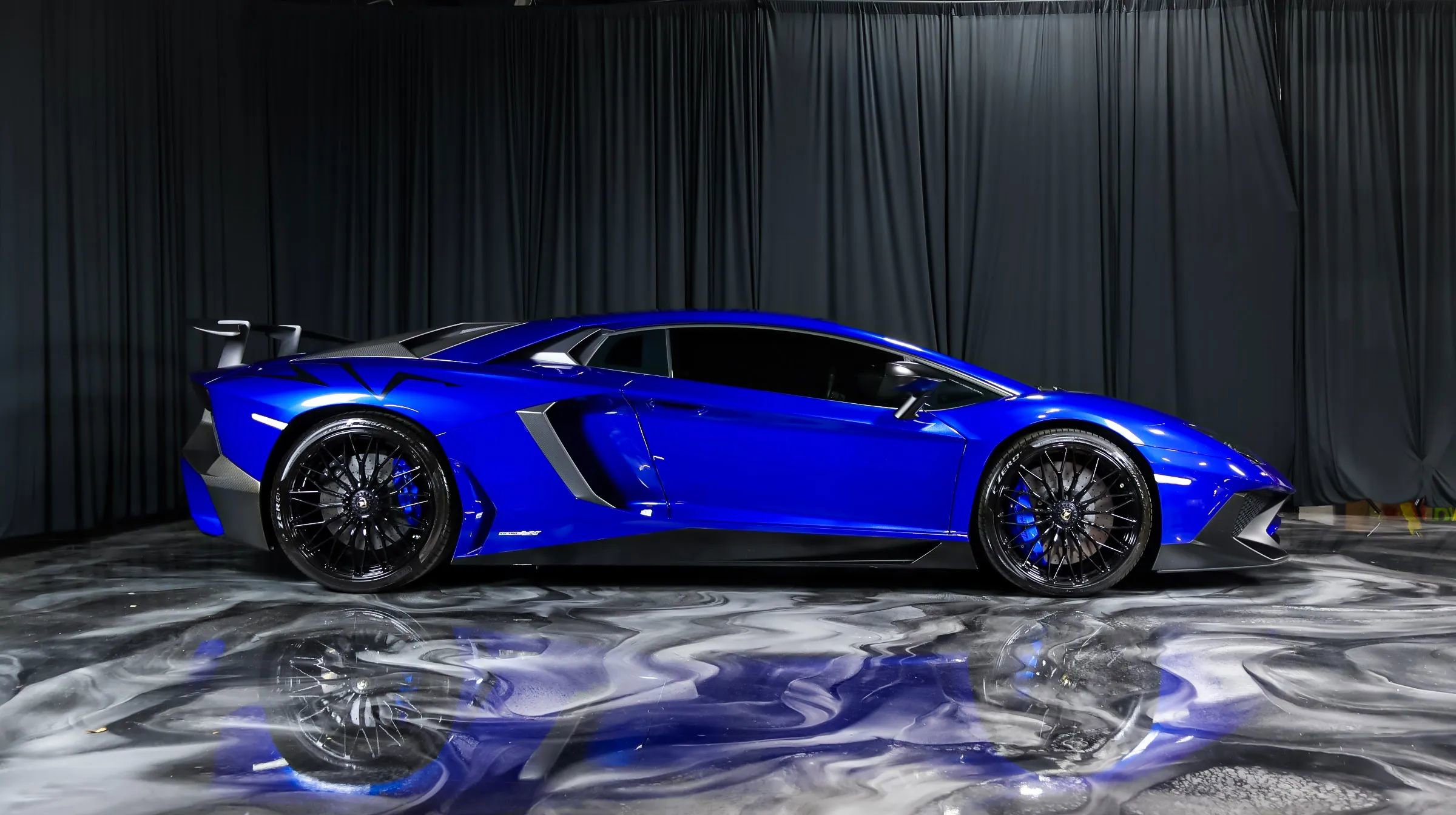 Used 2016 Lamborghini Aventador LP 750-4 Superveloce AWD/4WD image 5