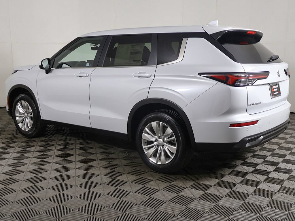 New 2026 Mitsubishi Outlander ES AWD/4WD image 14