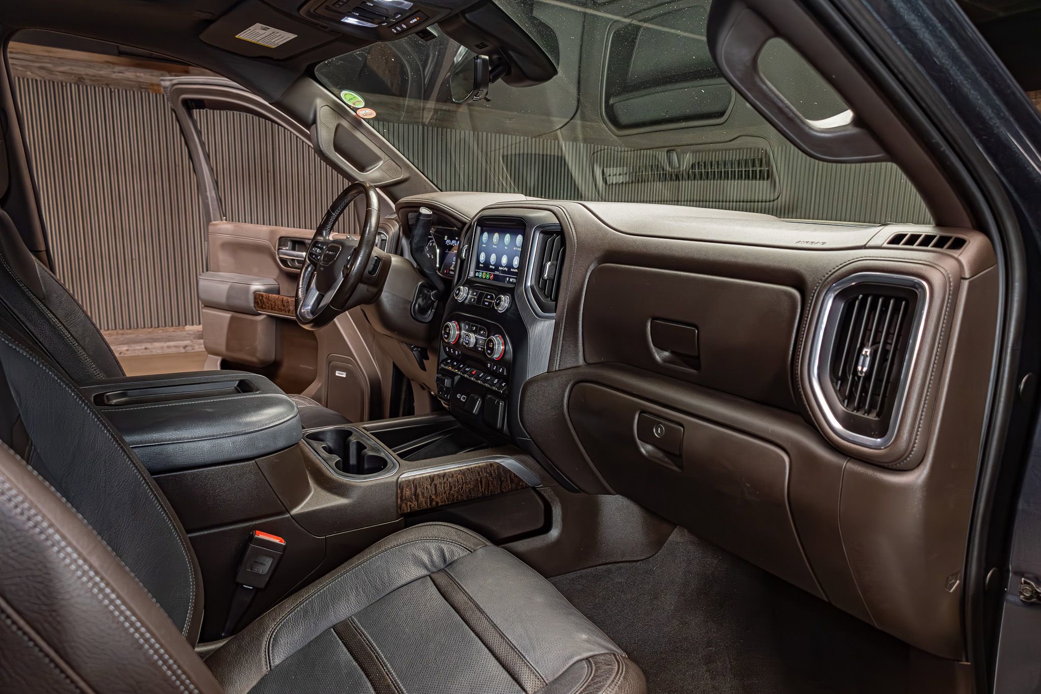 Used 2019 GMC Sierra 1500 Denali w/ Denali Ultimate Package AWD/4WD image 16