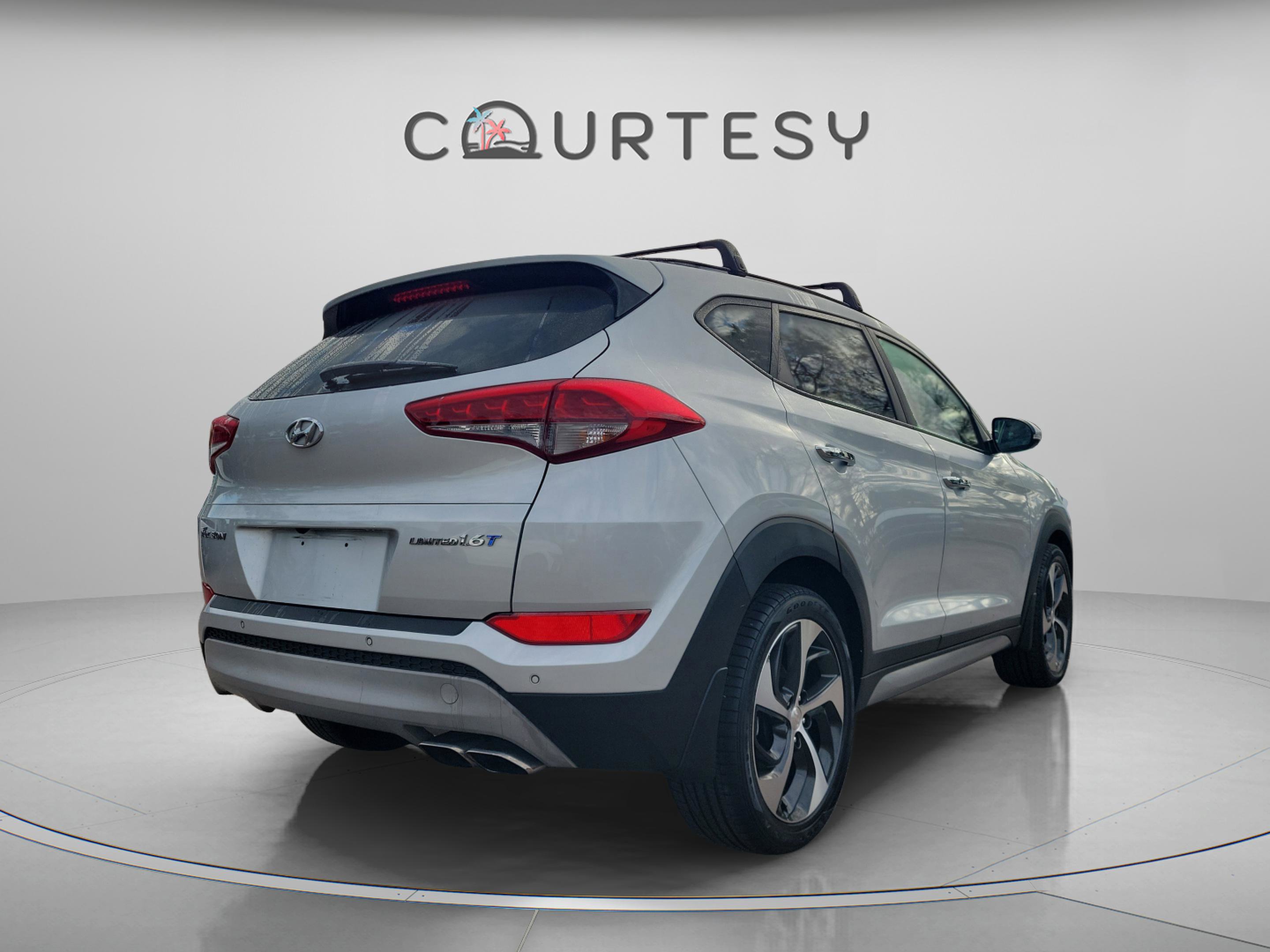 Used 2017 Hyundai Tucson Limited w/ Limited Ultimate Package 03 image 4