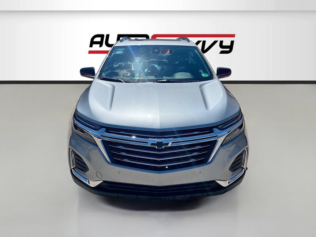 Used 2024 Chevrolet Equinox Premier AWD/4WD image 2