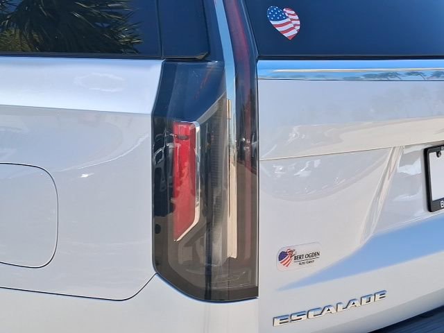 Used 2023 Cadillac Escalade ESV Premium Luxury w/ LPO, Floor Liner Package RWD image 7
