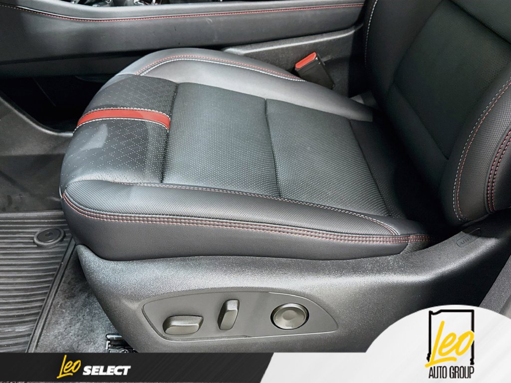 Used 2026 Chevrolet Traverse RS AWD/4WD image 23