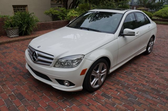 Used 2010 Mercedes-Benz C 300 Sedan image 22