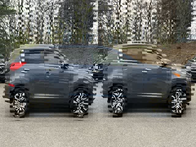 Used 2016 Kia Sportage EX w/ EX Premium Package image 3