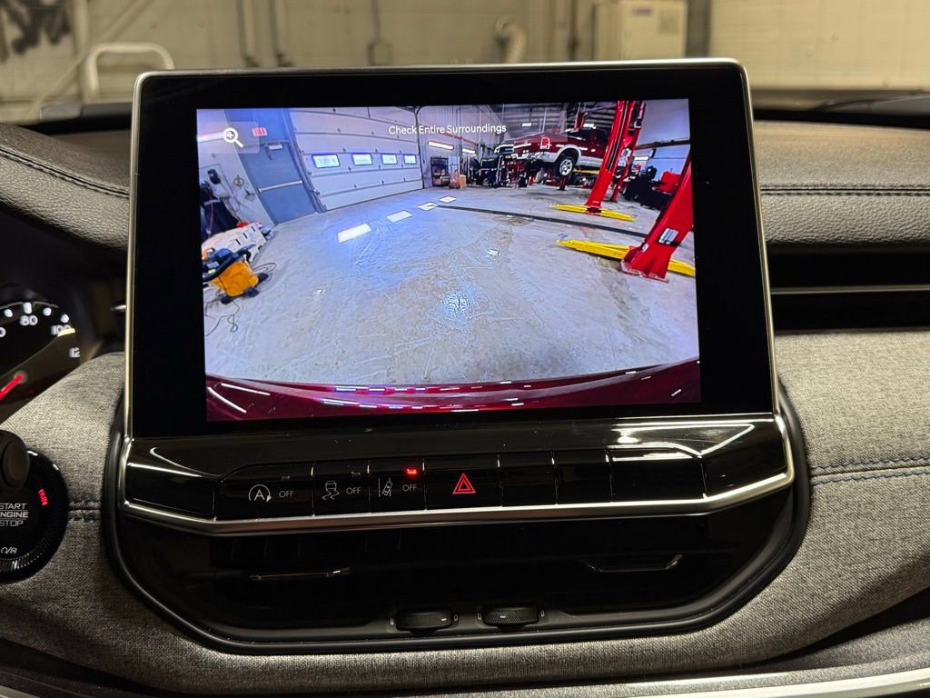 Used 2022 Jeep Compass Latitude image 16