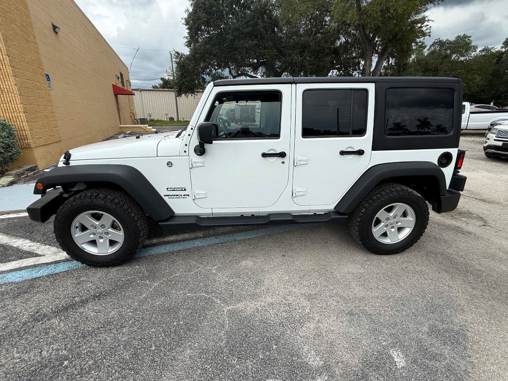 Used 2017 Jeep Wrangler Unlimited Sport w/ Quick Order Package 24S AWD/4WD image 4