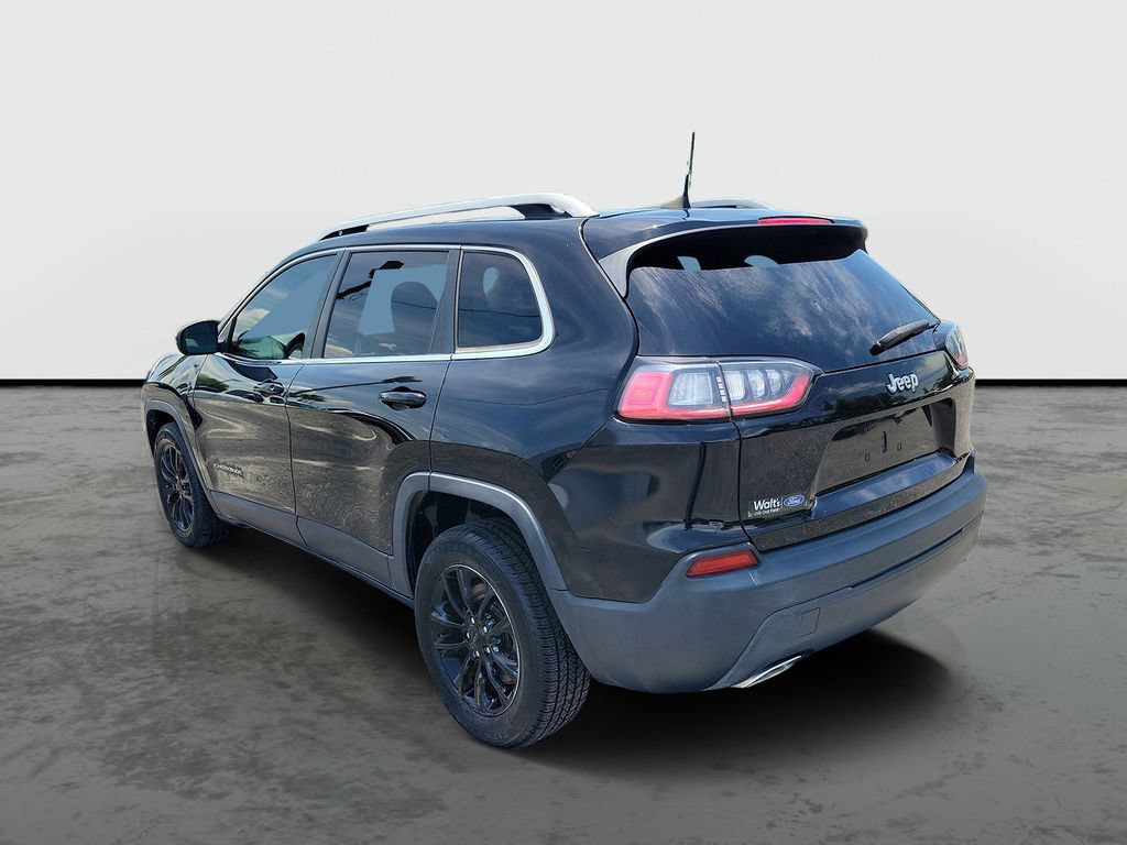 Used 2019 Jeep Cherokee Latitude w/ Popular Appearance Group FWD image 3