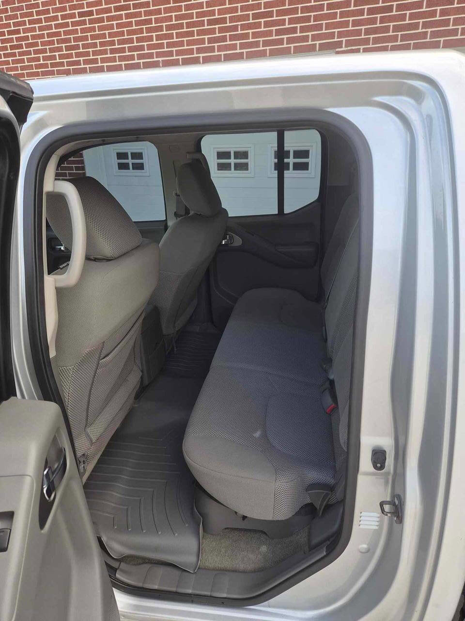 Used 2016 Nissan Frontier SV AWD/4WD image 11