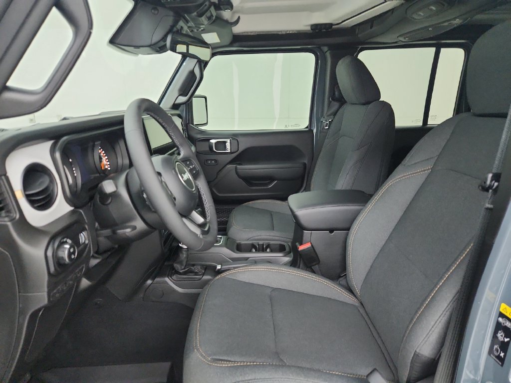 New 2026 Jeep Gladiator Sport AWD/4WD image 18