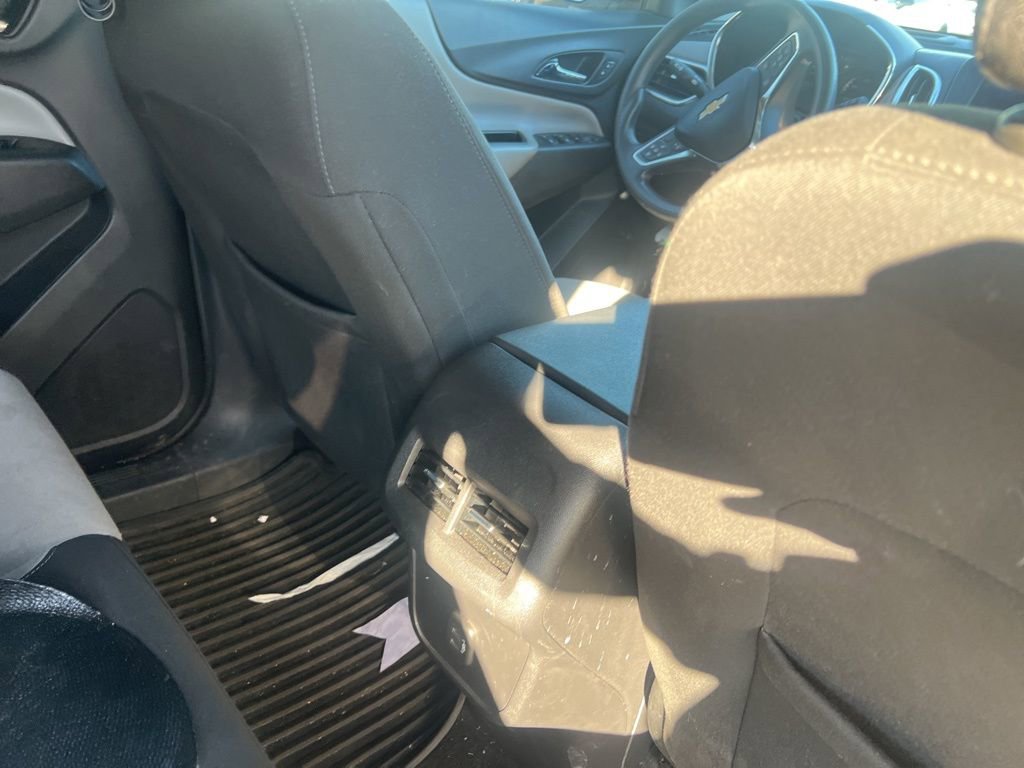 Used 2021 Chevrolet Equinox LS w/ LS Convenience Package image 11