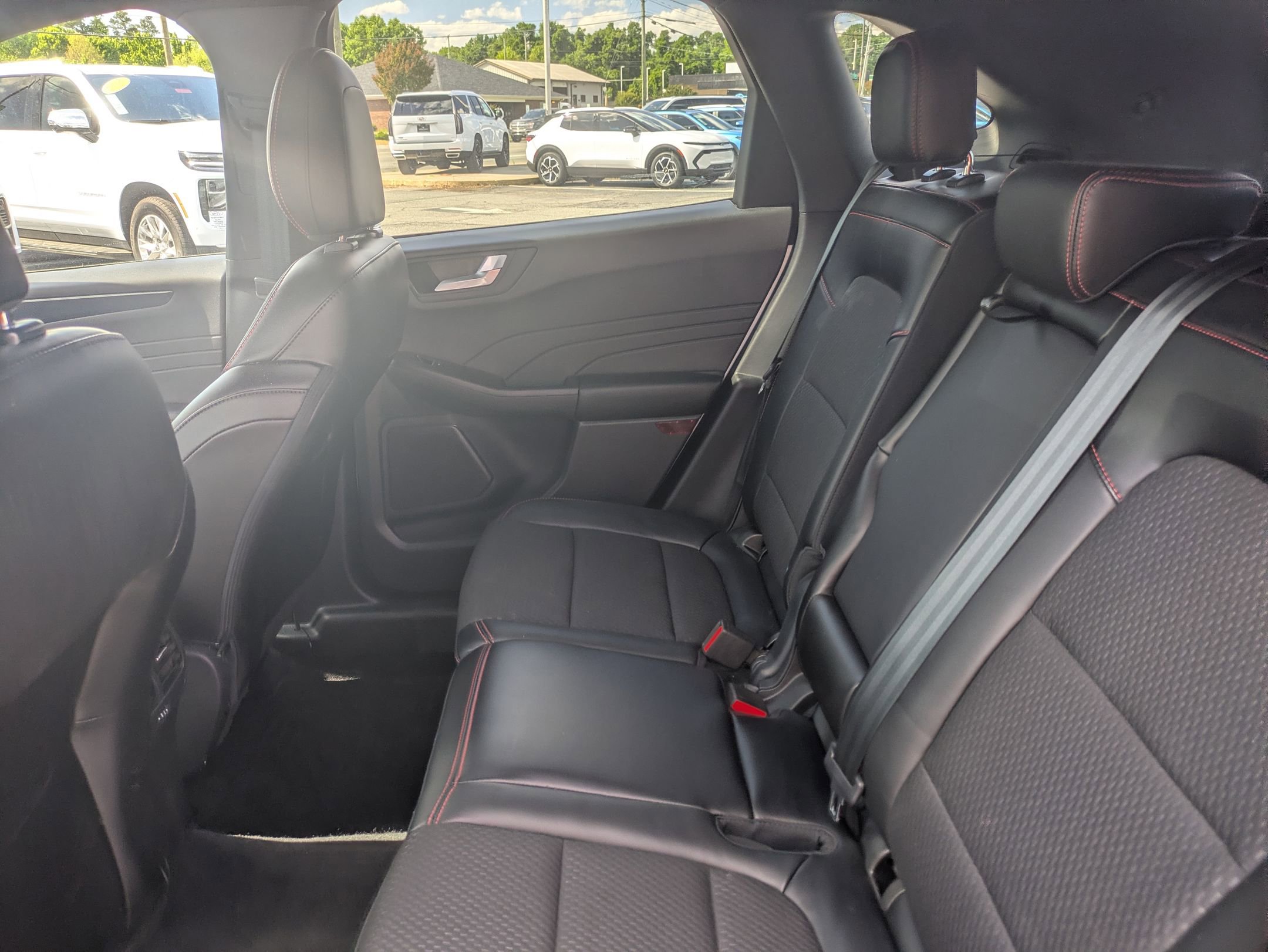 Used 2024 Ford Escape ST-Line w/ Tech Pack #1 FWD image 25