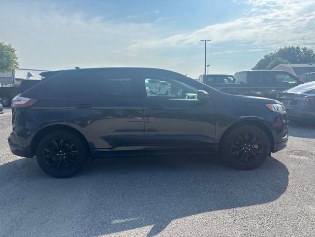 Used 2024 Ford Edge SE w/ Black Appearance Package AWD/4WD image 4