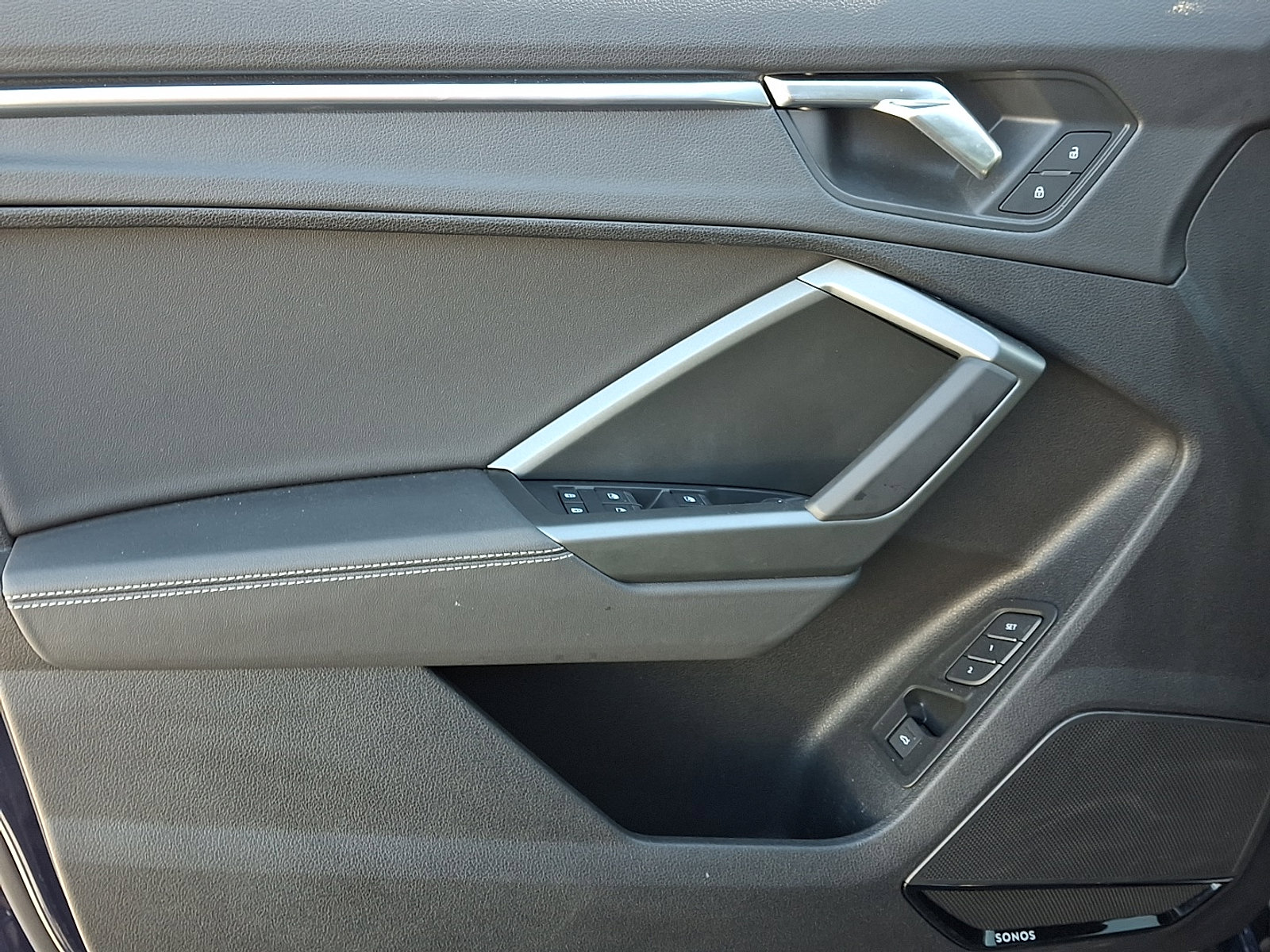 Used 2024 Audi Q3 2.0T Premium Plus w/ Premium Plus Package image 13