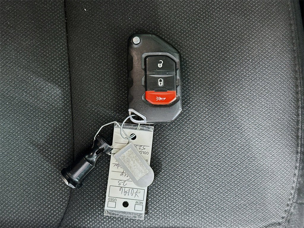 Used 2023 Jeep Gladiator Sport image 35