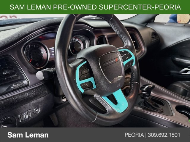 Used 2023 Dodge Challenger SXT RWD image 11