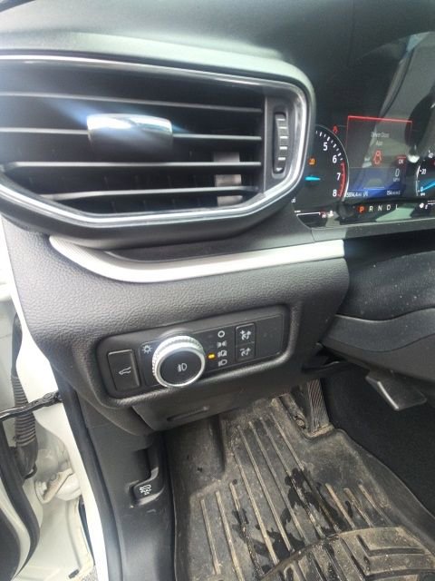 Used 2021 Ford Explorer XLT w/ Equipment Group 202A image 18