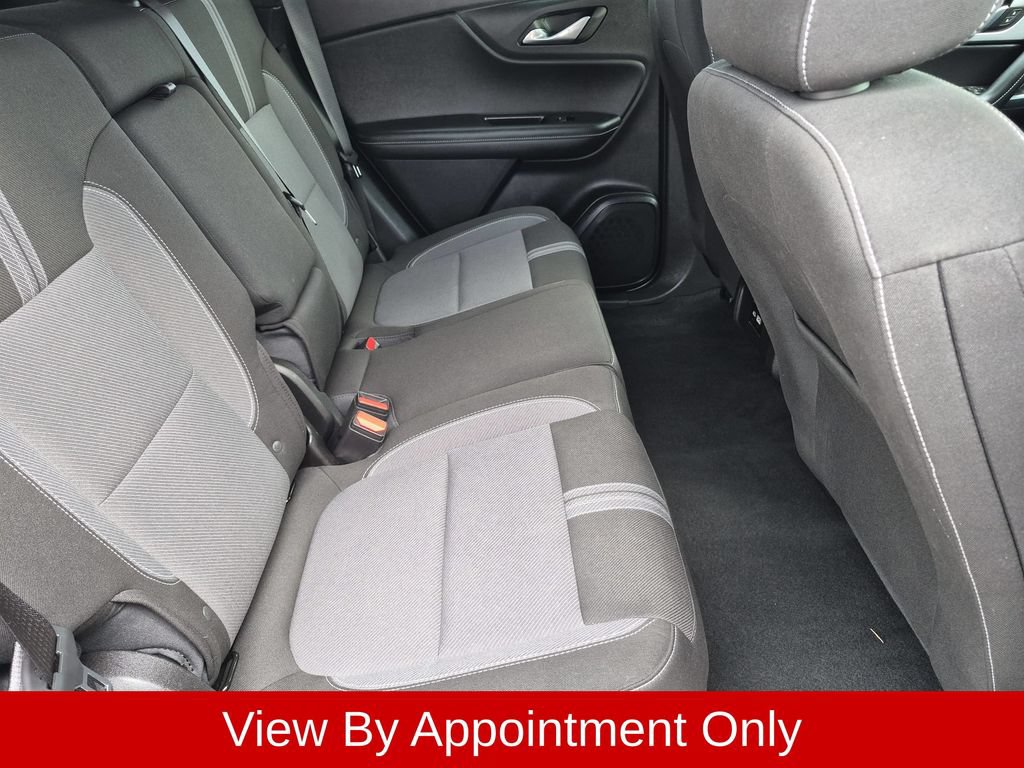 Used 2025 Chevrolet Blazer LT FWD image 29