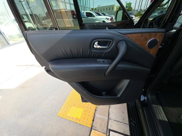 Used 2024 Nissan Armada SL w/ Captain's Chairs Package AWD/4WD image 23
