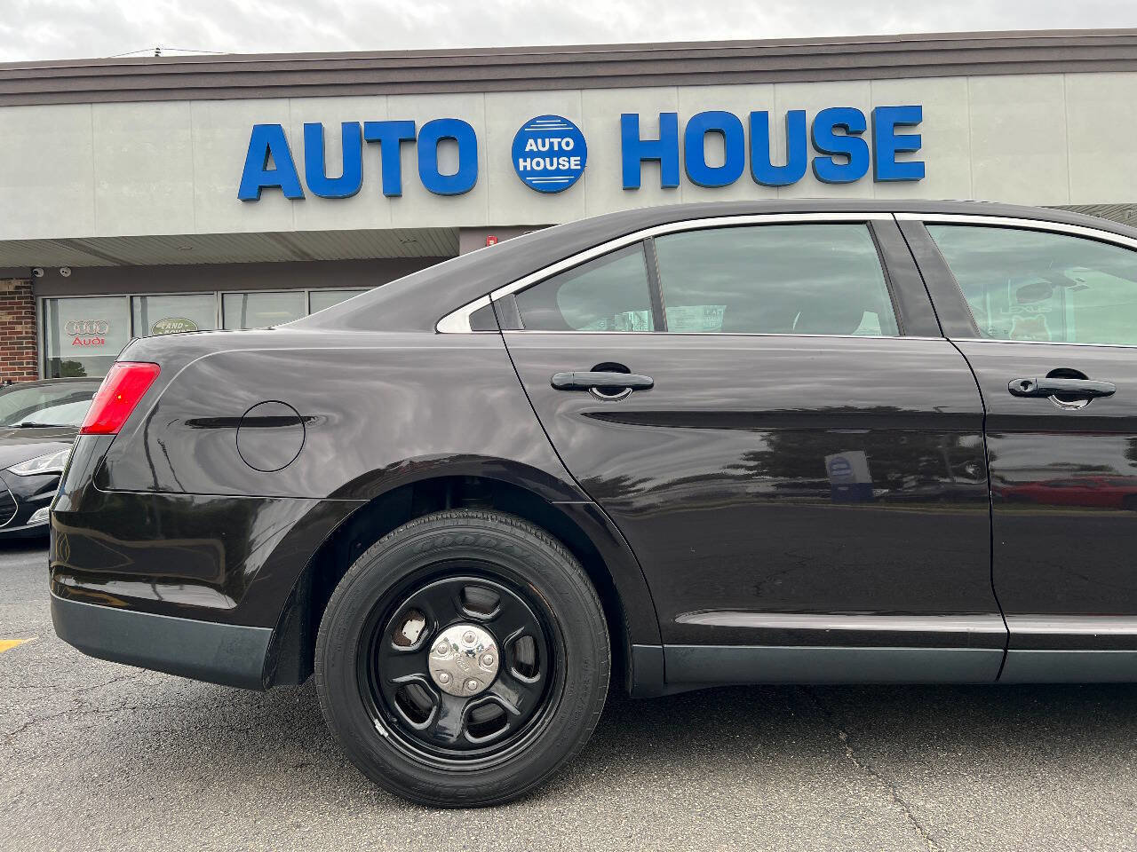 Used 2017 Ford Taurus Police Interceptor AWD image 36