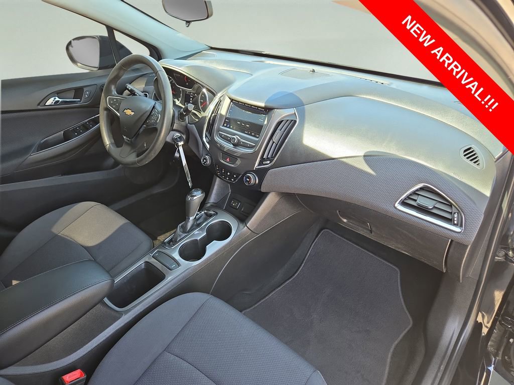 Used 2019 Chevrolet Cruze LS w/ LS Convenience Package image 28