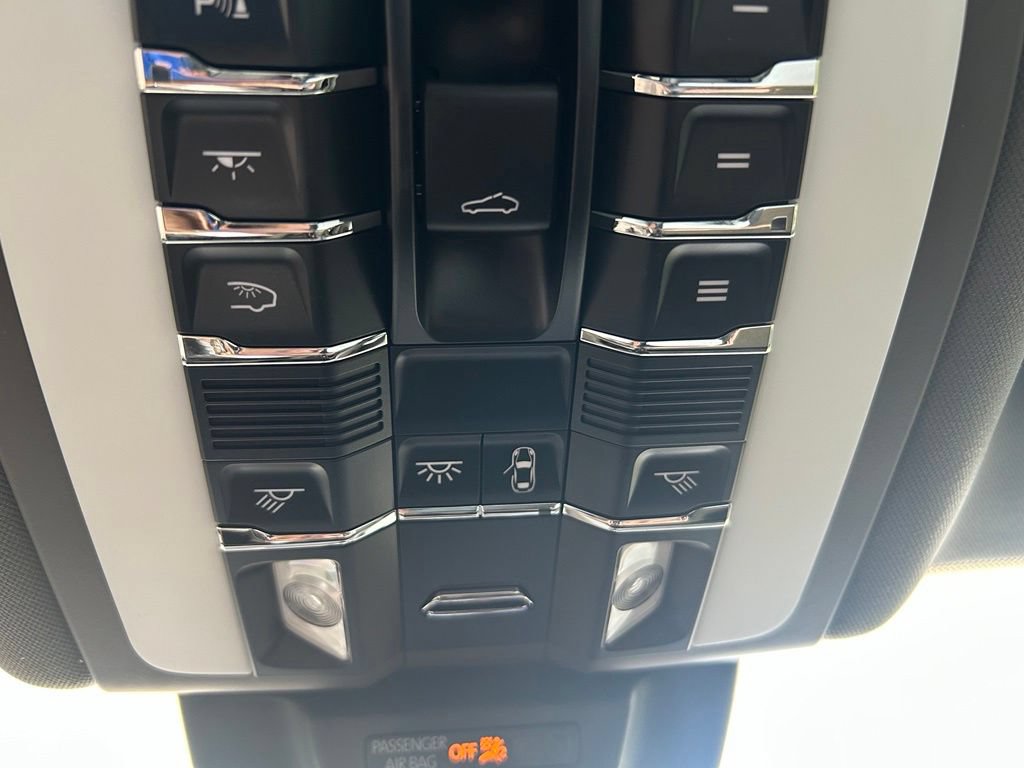 Used 2021 Porsche Macan S AWD/4WD image 55
