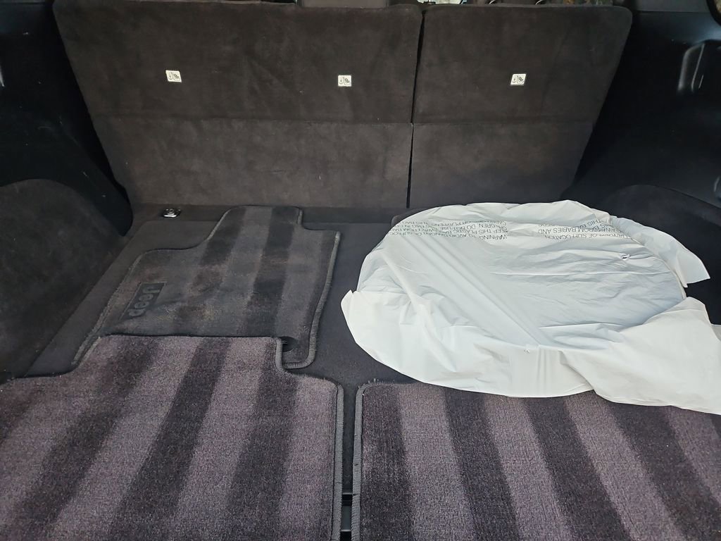 Used 2016 Jeep Grand Cherokee Laredo w/ Quick Order Package 23E image 29