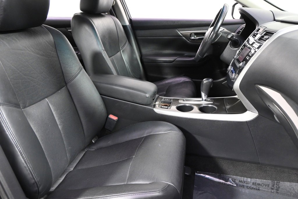 Used 2014 Nissan Altima 2.5 SL w/ Moonroof Package image 16