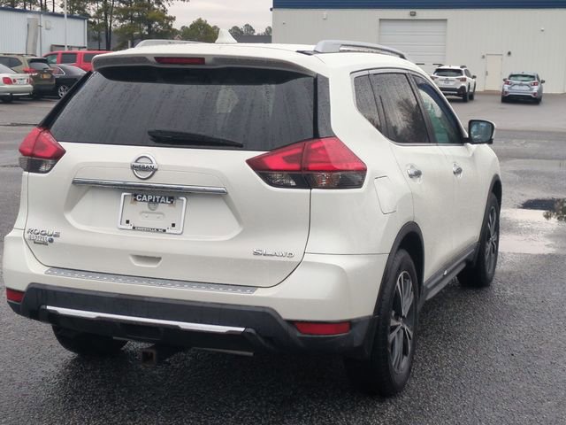 Used 2017 Nissan Rogue SL w/ SL Premium Package image 3