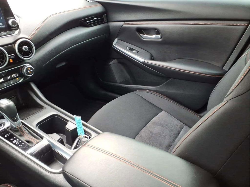 Used 2025 Nissan Sentra SR image 12