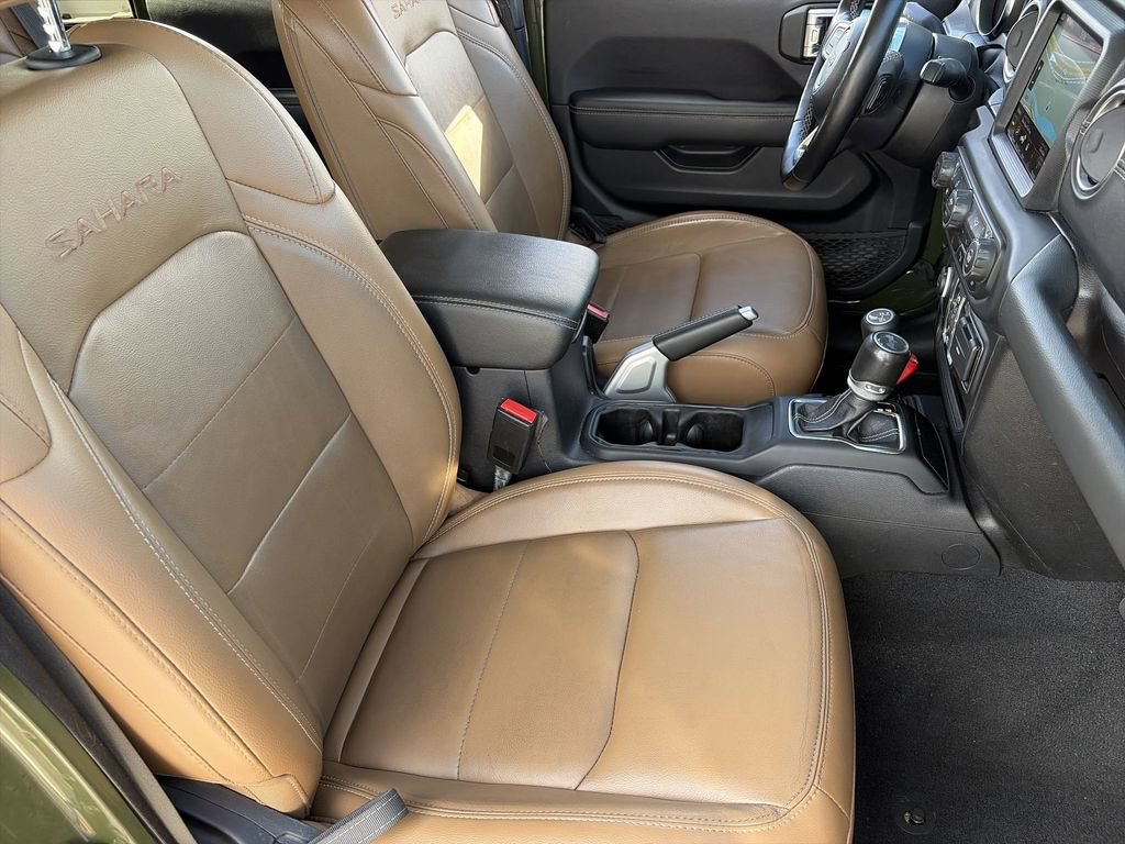 Used 2021 Jeep Wrangler Unlimited Sahara w/ Cold Weather Group AWD/4WD image 26