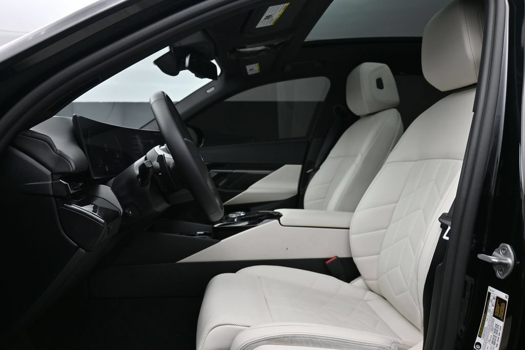 Used 2026 BMW 530i xDrive w/ Executive Package AWD/4WD image 10