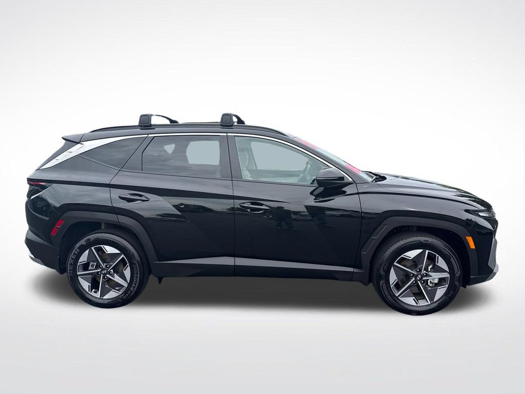 Certified 2025 Hyundai Tucson SEL AWD/4WD image 6
