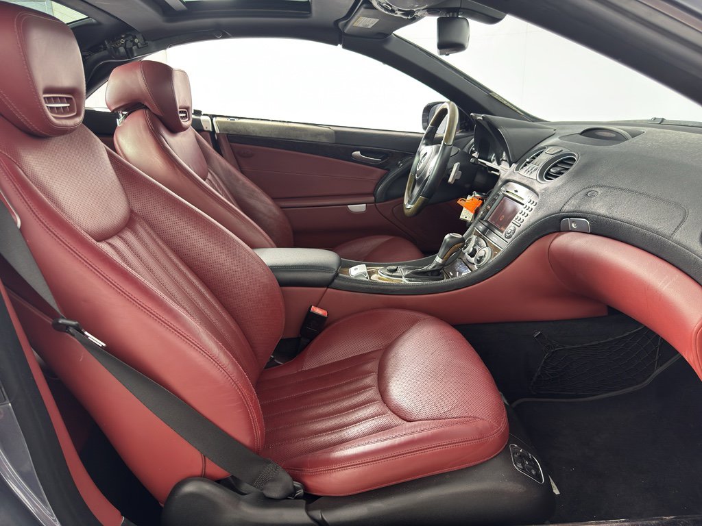 Used 2011 Mercedes-Benz SL 550 image 33