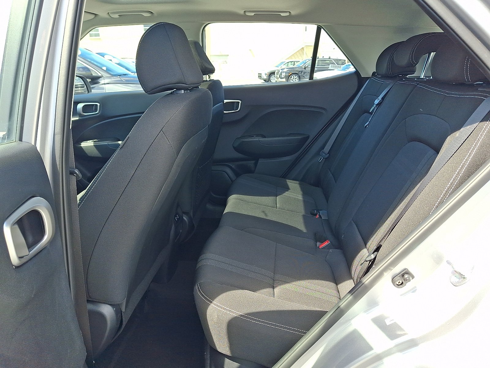 Certified 2025 Hyundai Venue SEL FWD image 11