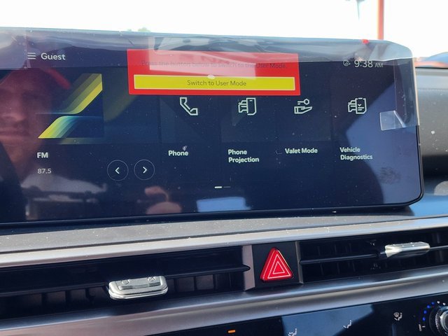 Used 2025 Kia Sorento LX image 18