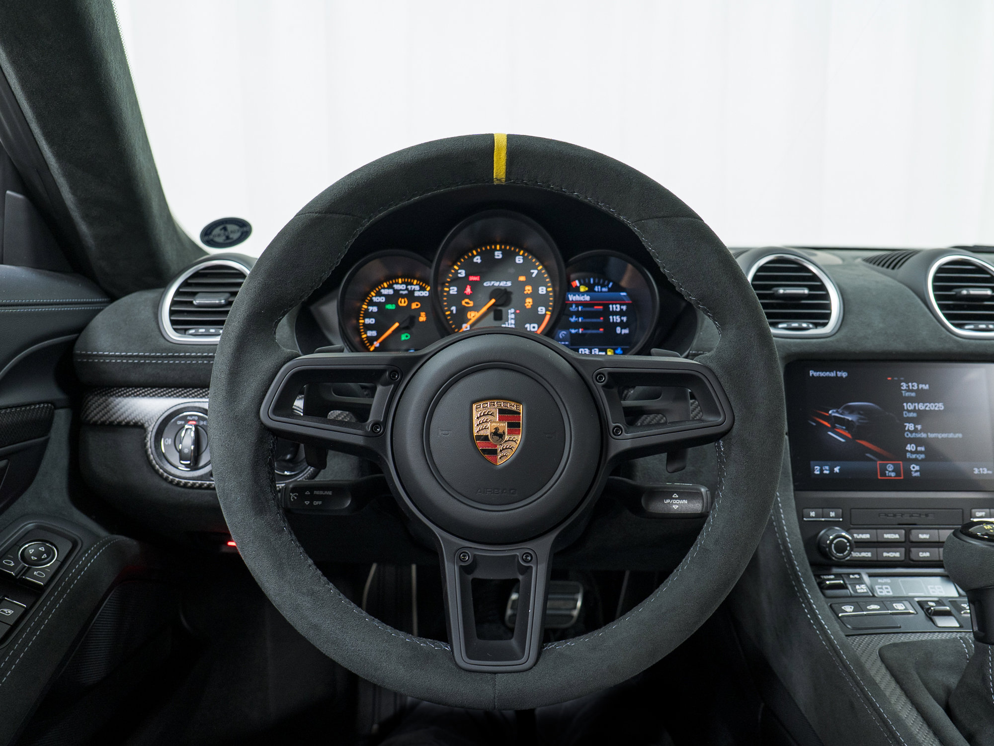 Used 2025 Porsche 718 Cayman GT4 RS image 25