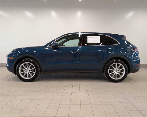 Used 2025 Porsche Cayenne AWD/4WD image 2