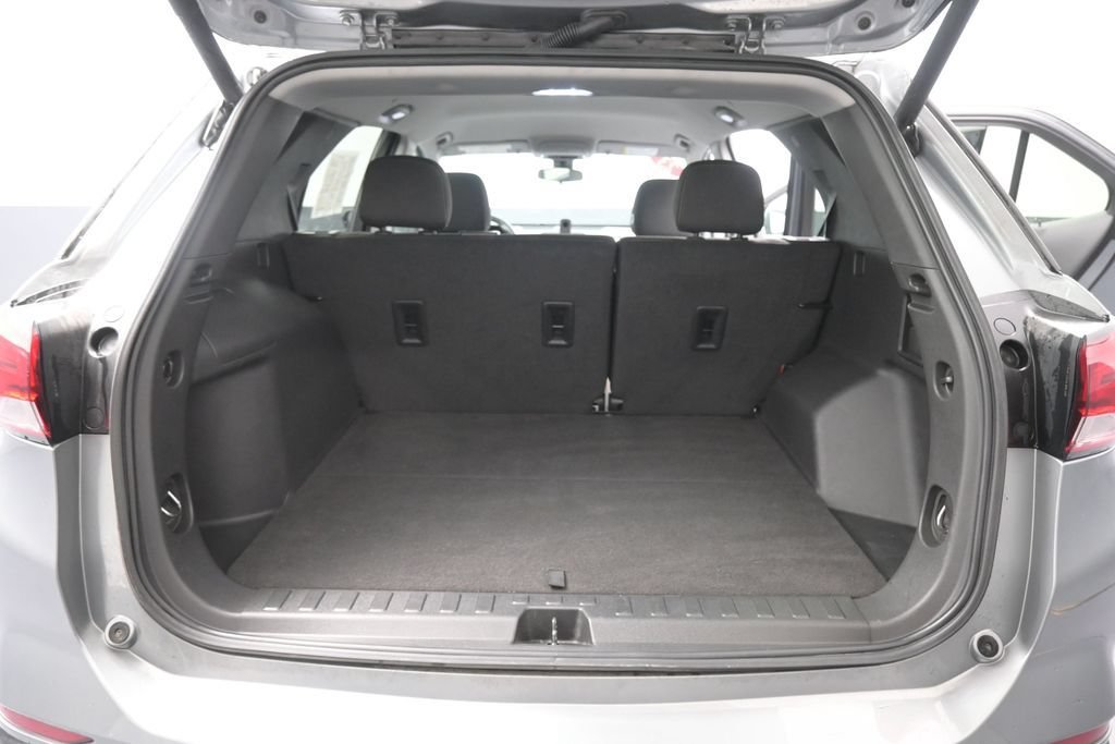 Used 2023 Chevrolet Equinox LT AWD/4WD image 24