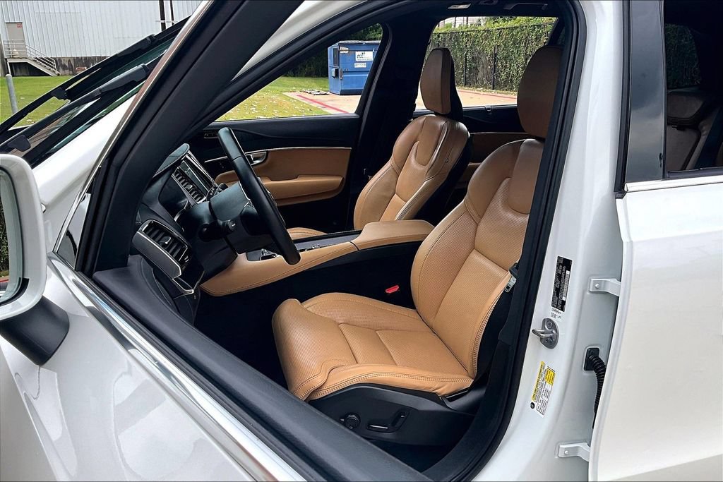 Certified 2024 Volvo XC90 B6 Ultimate AWD/4WD image 33