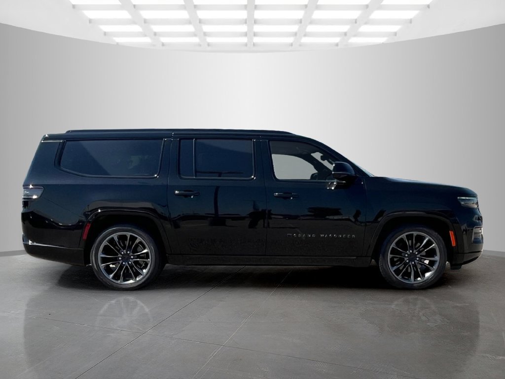 Used 2025 Jeep Grand Wagoneer L Series II Obsidian w/ Quick Order Packagew 28T AWD/4WD image 3