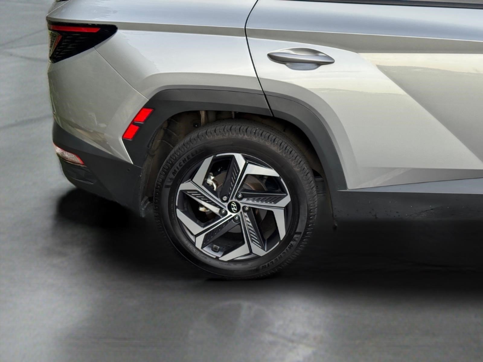 Used 2024 Hyundai Tucson Limited AWD/4WD image 14
