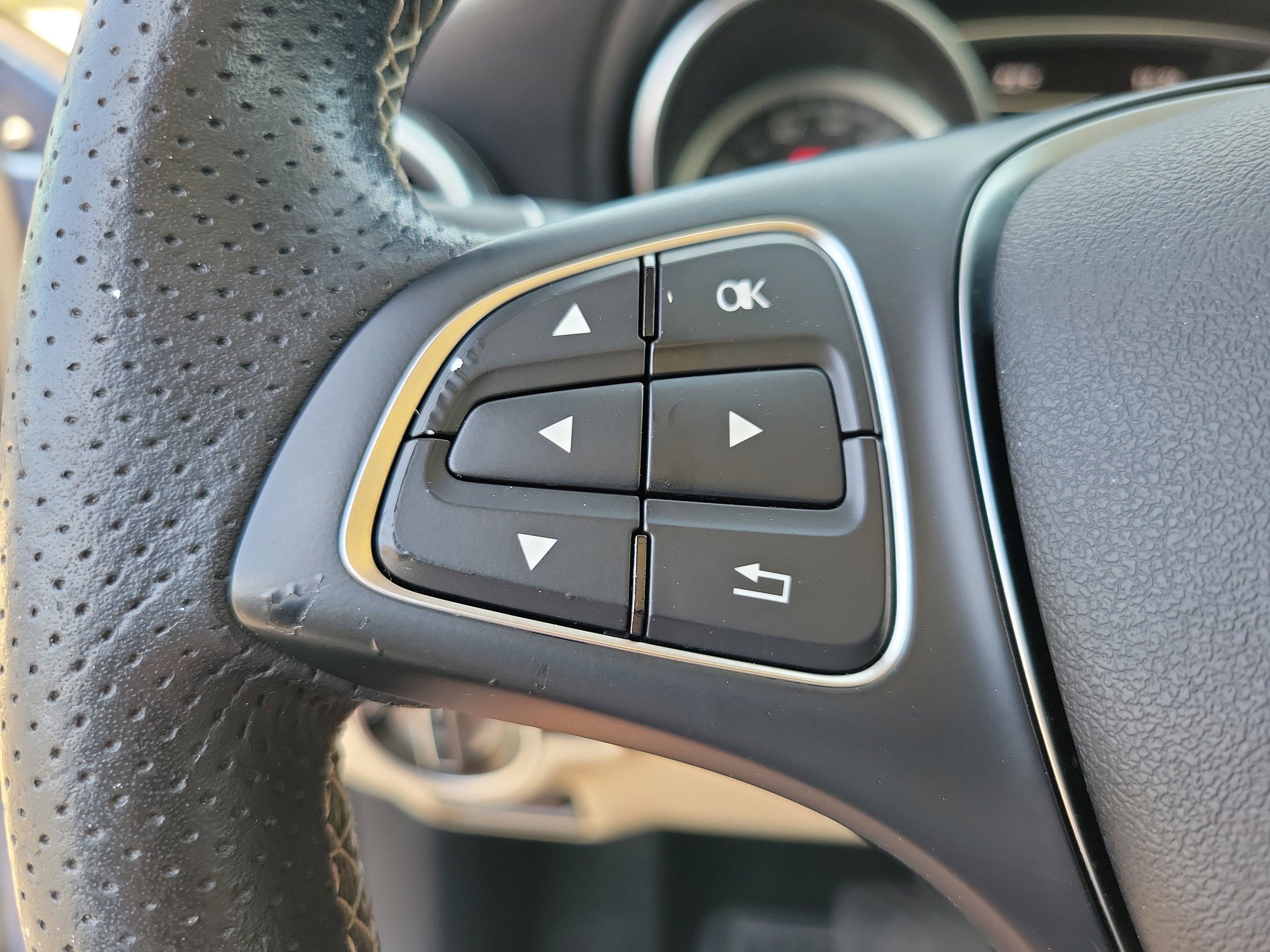 Used 2019 Mercedes-Benz GLA 250 4MATIC image 14