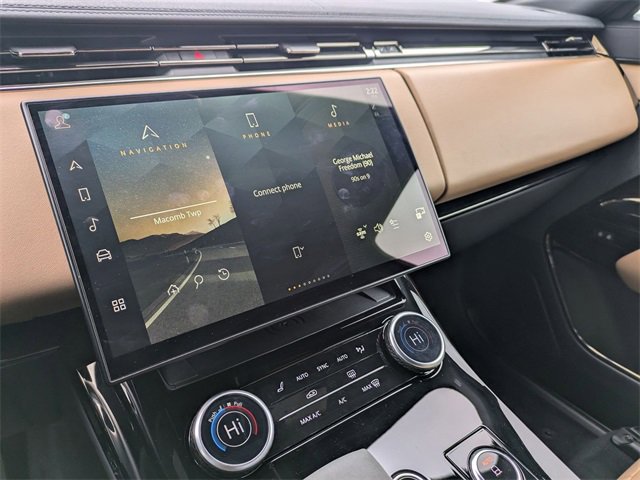 Used 2023 Land Rover Range Rover Sport SE image 11