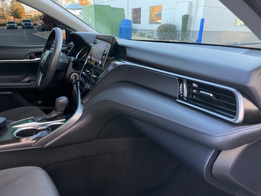 Used 2023 Toyota Camry LE image 32
