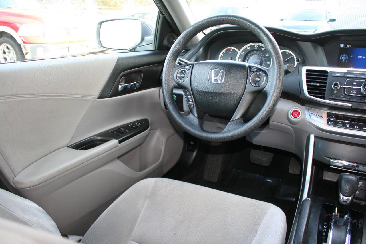 Used 2013 Honda Accord EX image 18